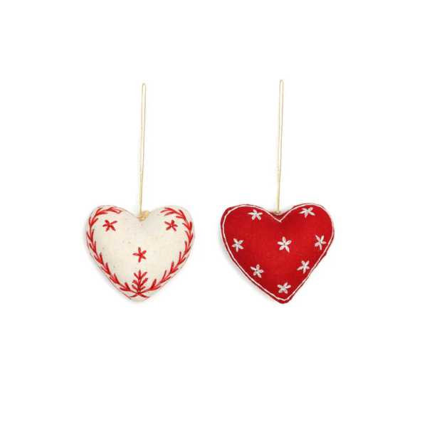 EMBROIDERED TRADITIONAL HEARTS (SET OF 2)