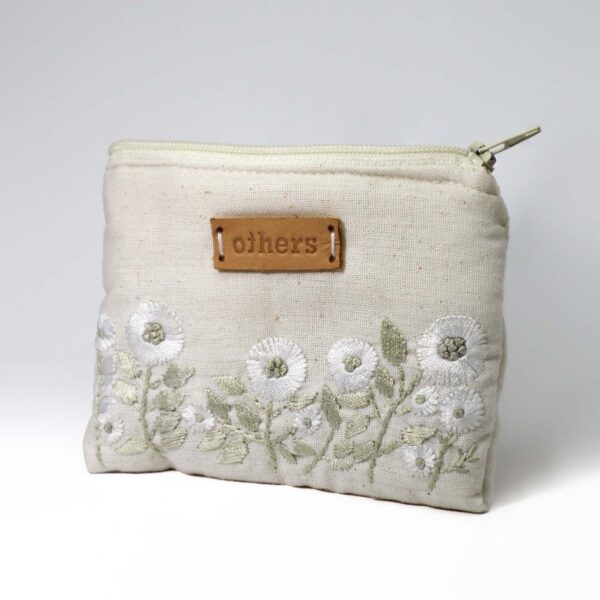 EMBROIDERED PURSE SMALL – WHITE